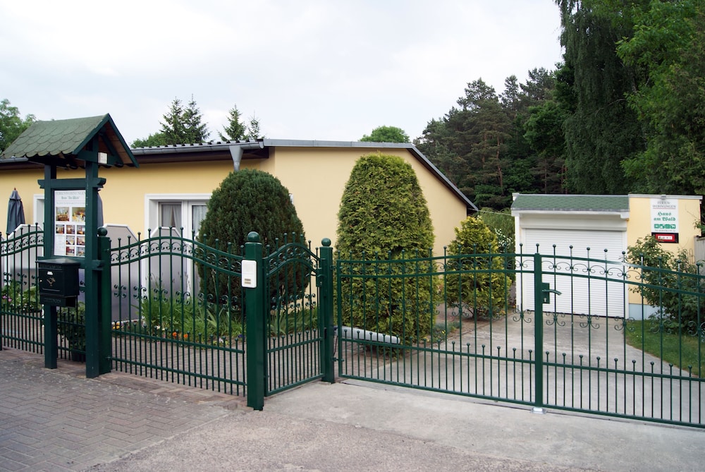 Haus Am Wald — 4-Star Luxury Hotel in Heringsdorf, Germany