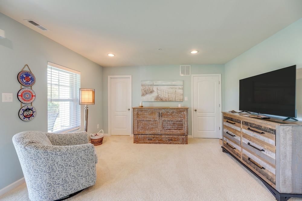 Boat Slip & Pool Access: Ocean City Home — 4-Star Luxury Hotel in Ocean City, United States