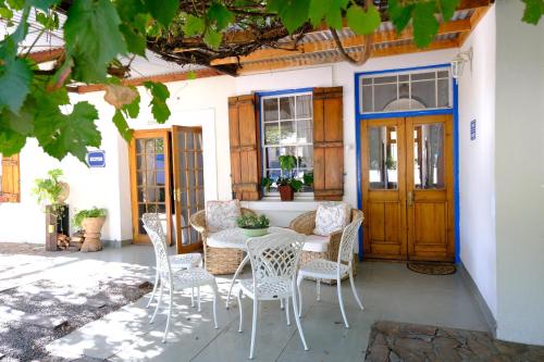 The Hudson Guesthouse & Suites — 4-Star Luxury Hotel in Victoria West, South Africa