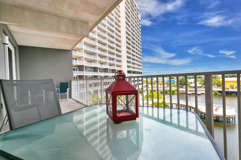 Laketown Wharf Resort by Aneliya's Rentals - photo 662