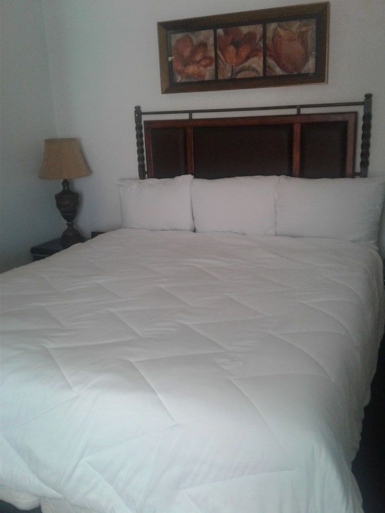 Desert Rose Inn - photo 10
