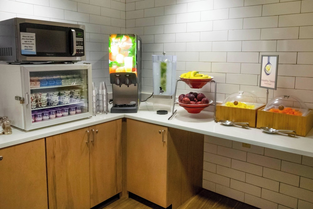 Fairfield Inn & Suites by Marriott Hazleton - photo 37