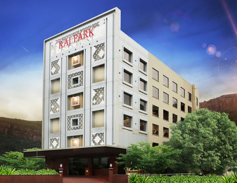 Raj Park Tirupati in Tirupati, India