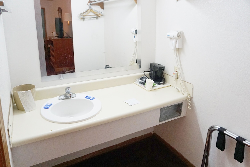 Oyo Hotel Altus N Main St - photo 19