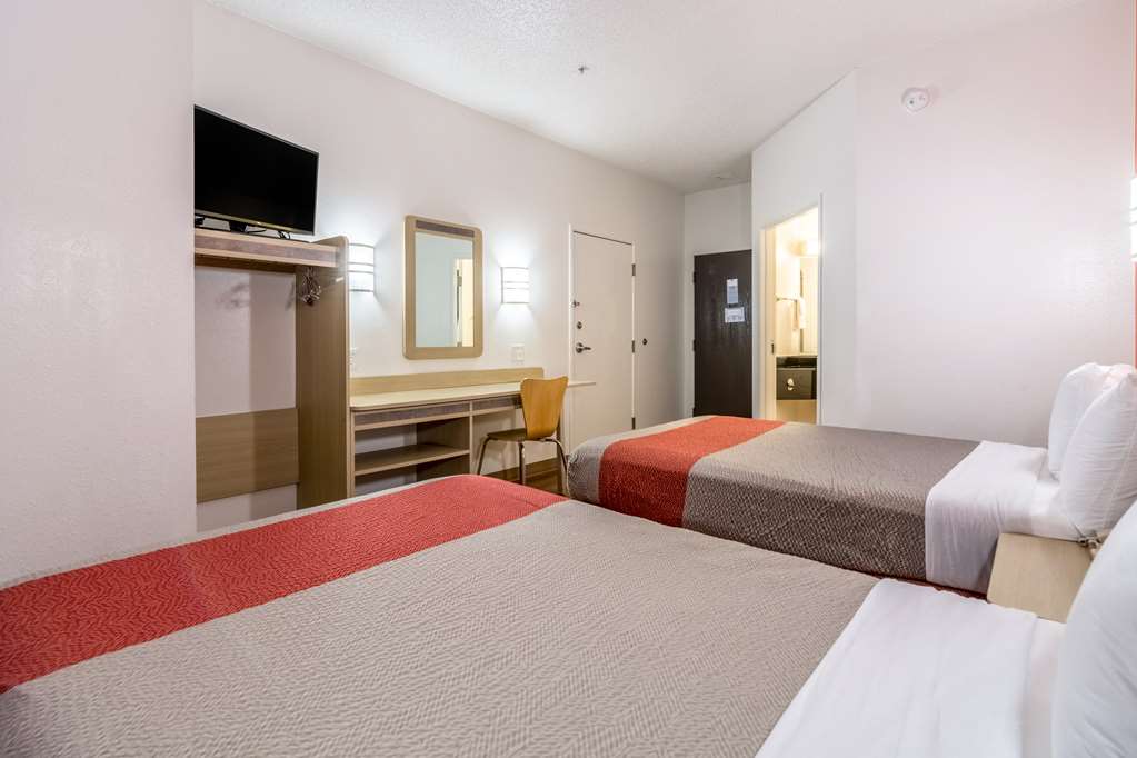 Motel 6 Fort Mill SC Charlotte - photo 18