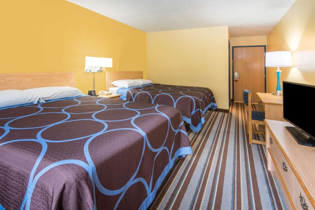 Super 8 by Wyndham Medina - photo 10