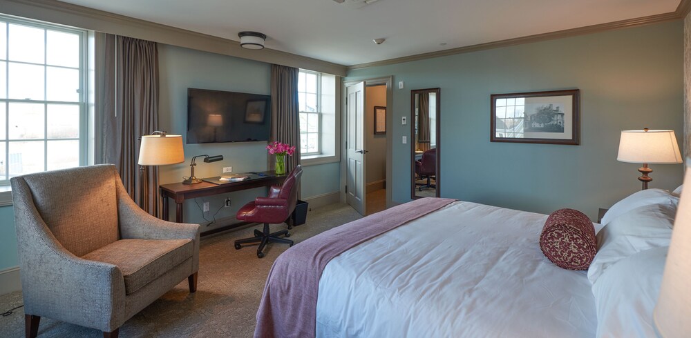 The Groton Inn - photo 3