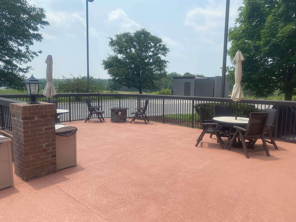 Hampton Inn Corbin KY - photo 20