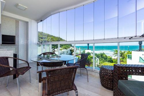 Varandas do Atlântico 301 B Excelente Apartamento Frente Mar em Bombas