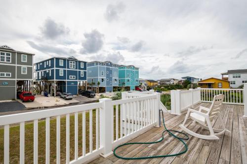 Beach Joy by Oak Island Accommodations - photo 22