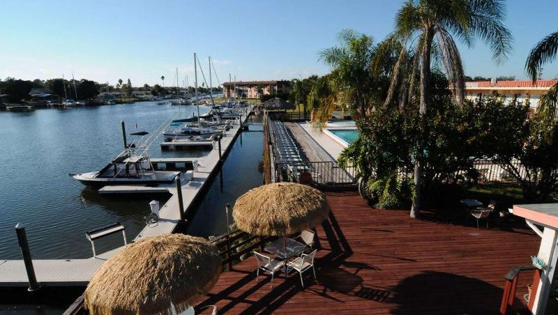 Magnuson Hotel Waterfront Marina New Port Richey - photo 3