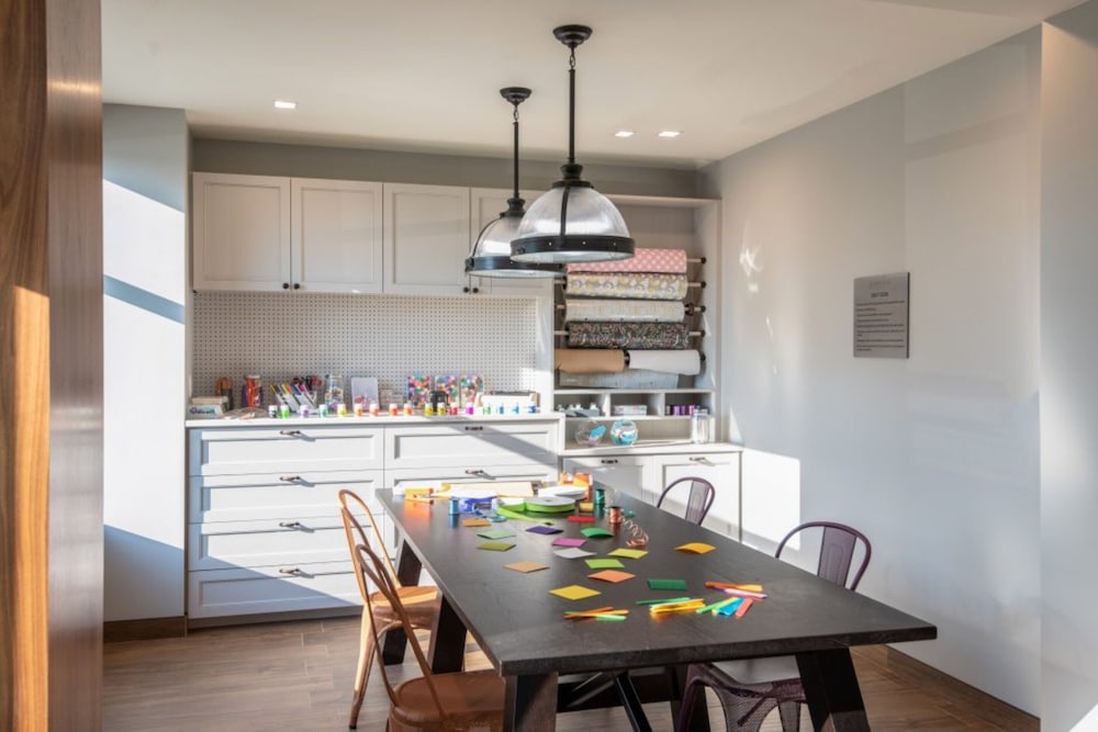 Global Luxury Suites East Boston - photo 47
