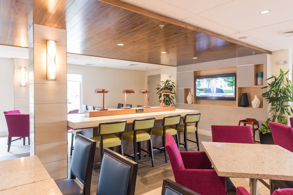 Holiday Inn Express Charleston by IHG - photo 45