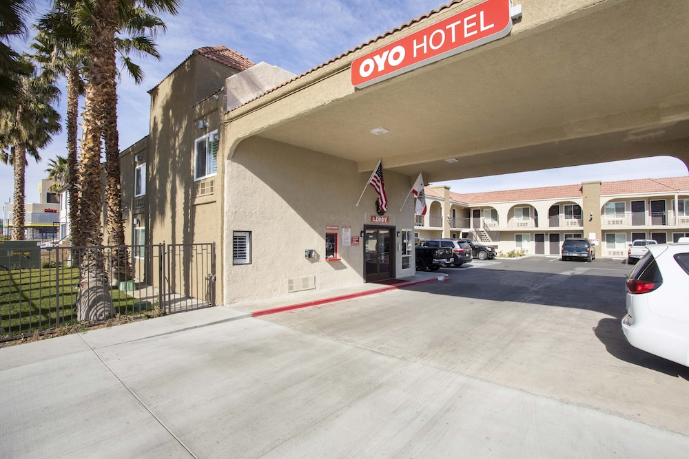 OYO Hotel Palmdale Antelope Valley - photo 30