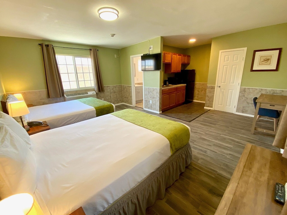 Europa Inn & Suites - photo 18
