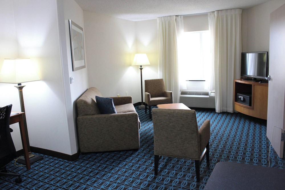 Fairfield Inn & Suites by Marriott Kansas City Liberty - photo 26
