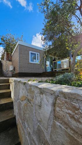 Mobilna kućica Tara uvala Slanica Murter in Murter, Croatia