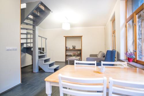 Dream Stay Bright 2 Bedroom 2 Floor Old Town Apartment