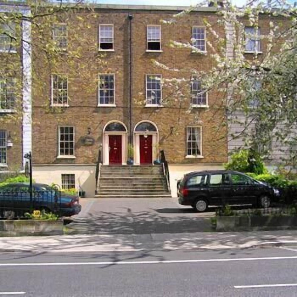 Waterloo Townhouse & Suites — 4-Star Luxury Hotel in Dublin, Republic of Ireland