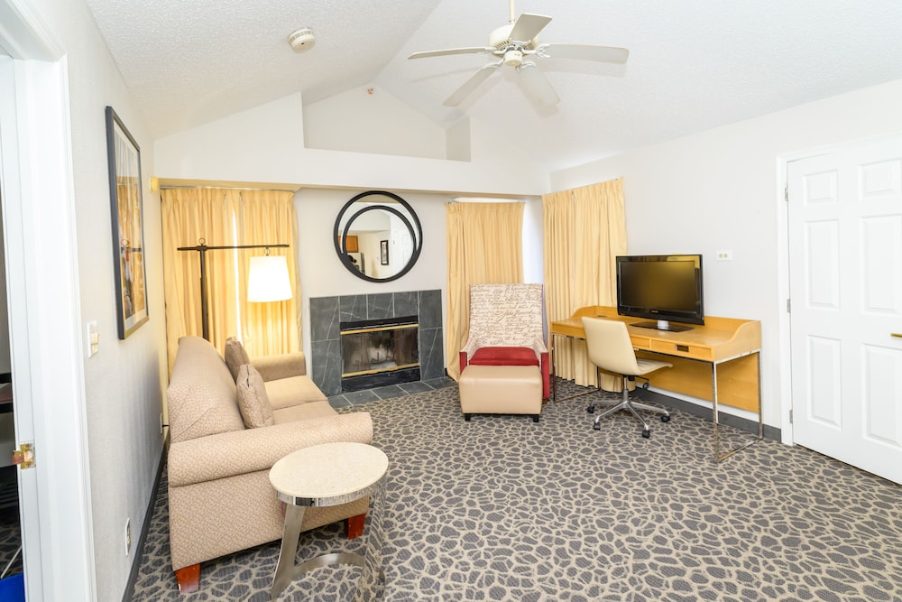 Philadelphia Suites at Airport An Extended Stay Hotel - photo 14