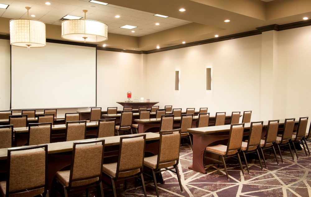 Embassy Suites by Hilton Philadelphia Airport - photo 48