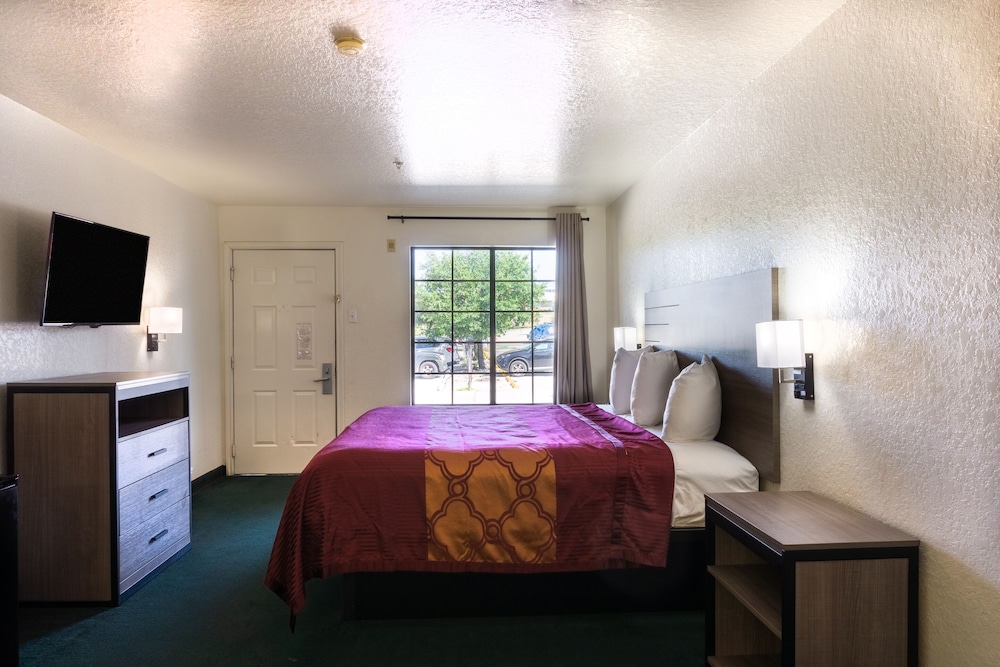 OYO Inn & Suites Medical Center San Antonio - photo 15