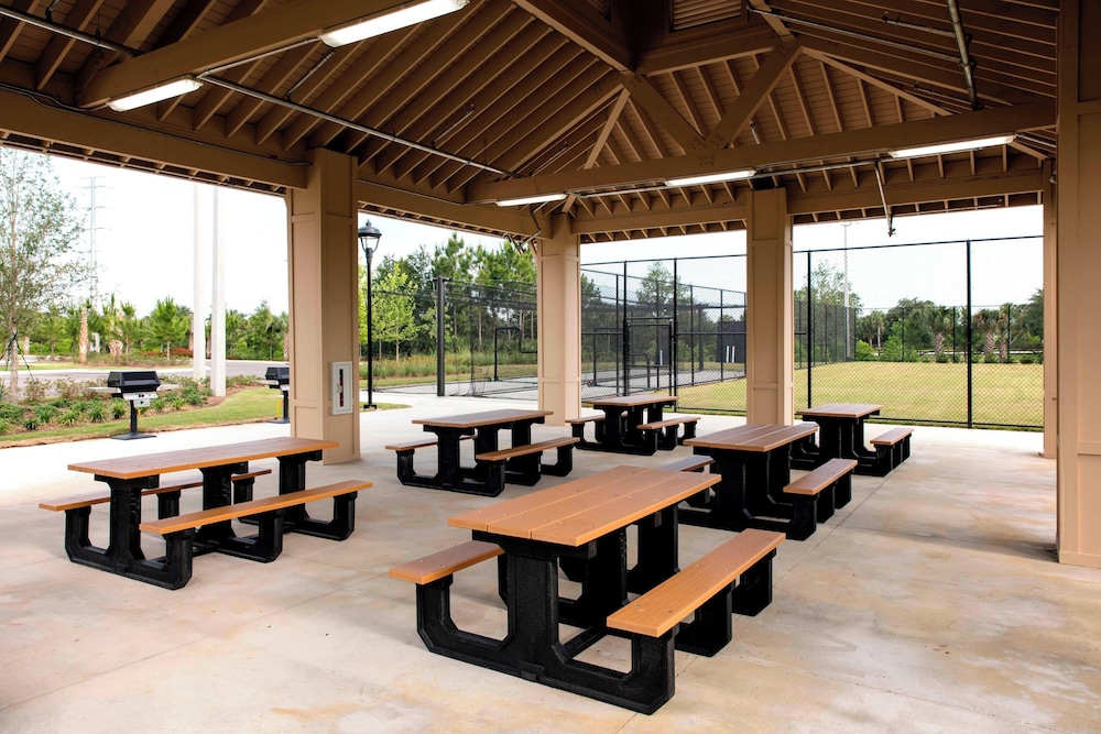 TownePlace Suites Orlando at FLAMINGO CROSSINGS Town Center Western Entrance - photo 40