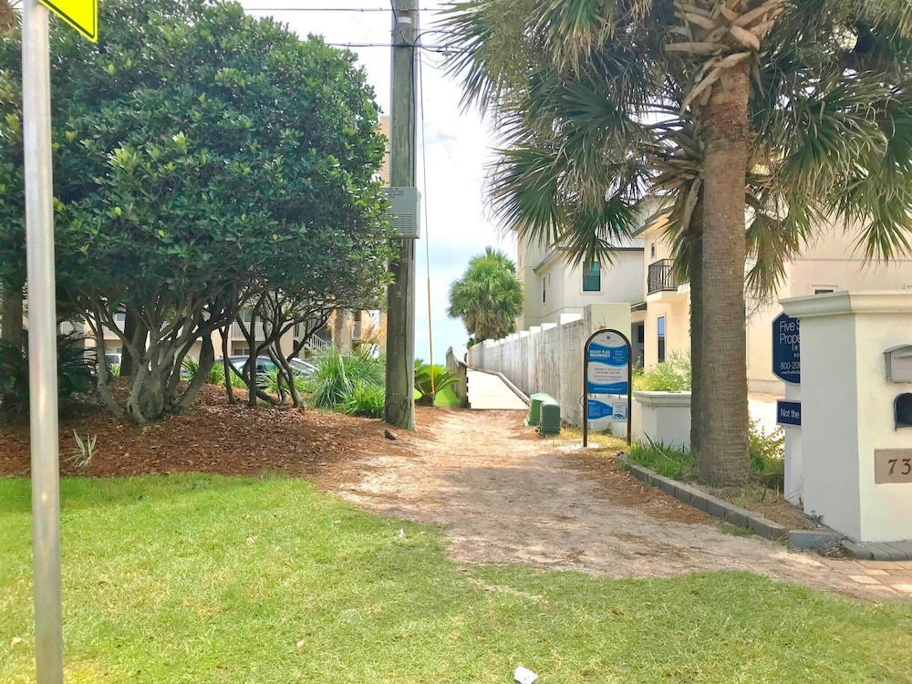 Gulf Walk 506 - photo 20