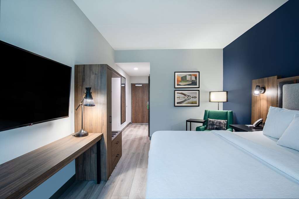 La Quinta Inn & Suites by Wyndham Chattanooga Downtown South - photo 10