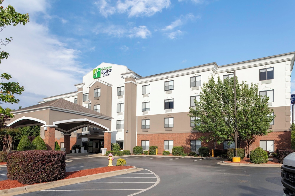 Holiday Inn Express & Suites Roanoke Rapids SE