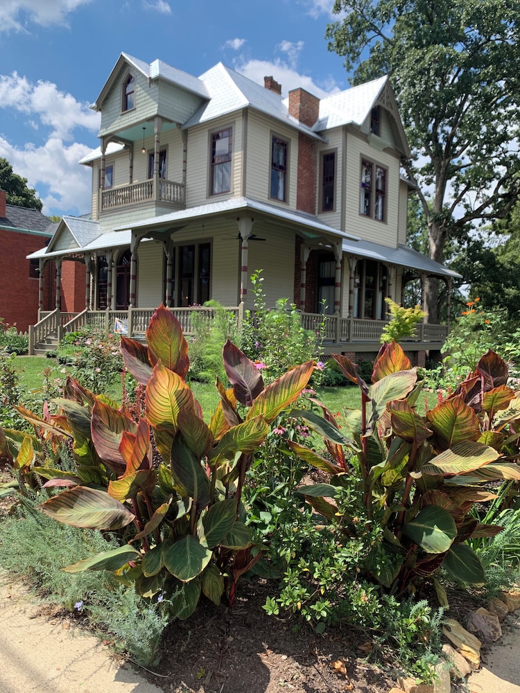 Summit Street Inns - photo 125