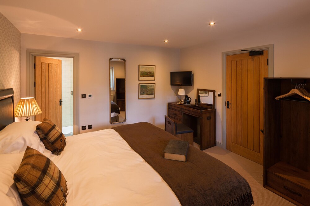 The Maytime Inn — Burford — photo 3