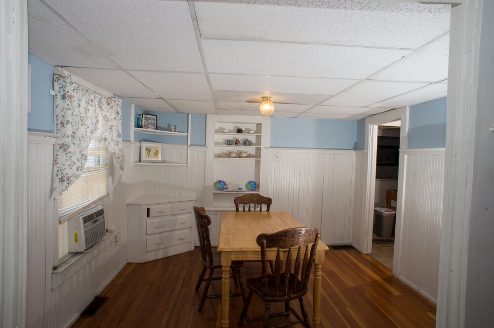 Nautical Motel and Suites - photo 40