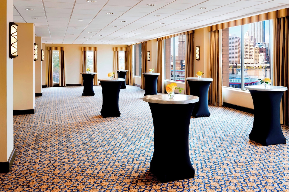 Sheraton Pittsburgh Hotel at Station Square - photo 52
