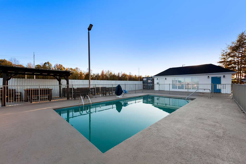 Howard Johnson by Wyndham Jackson - photo 9