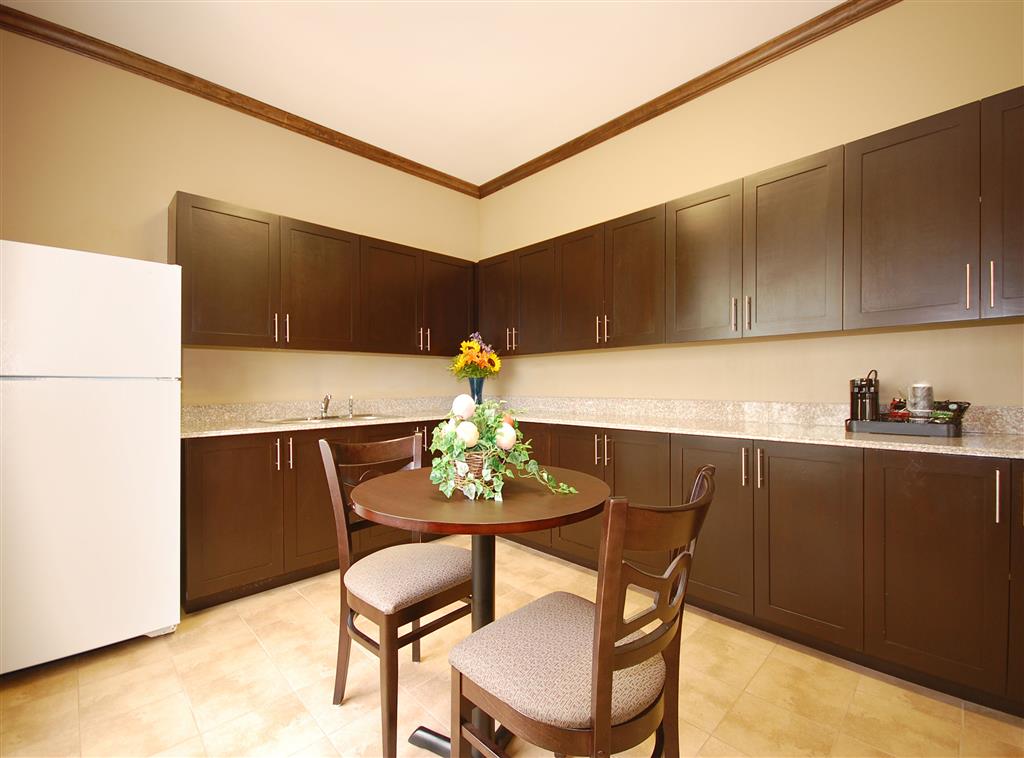 Best Western Plus Texoma Hotel & Suites - photo 30