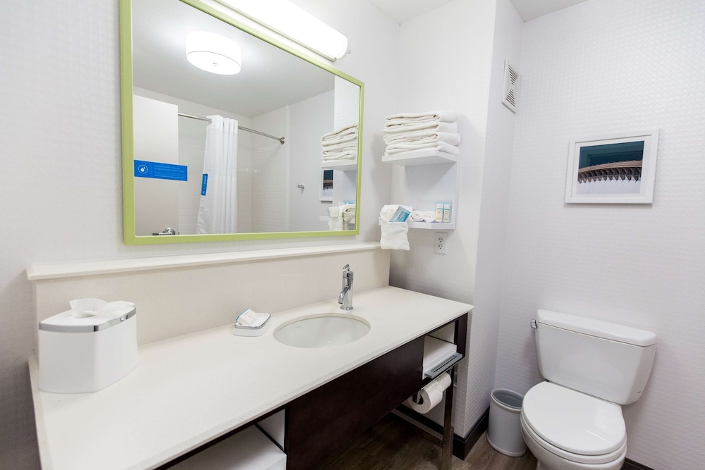 Hampton Inn Bismarck - photo 19