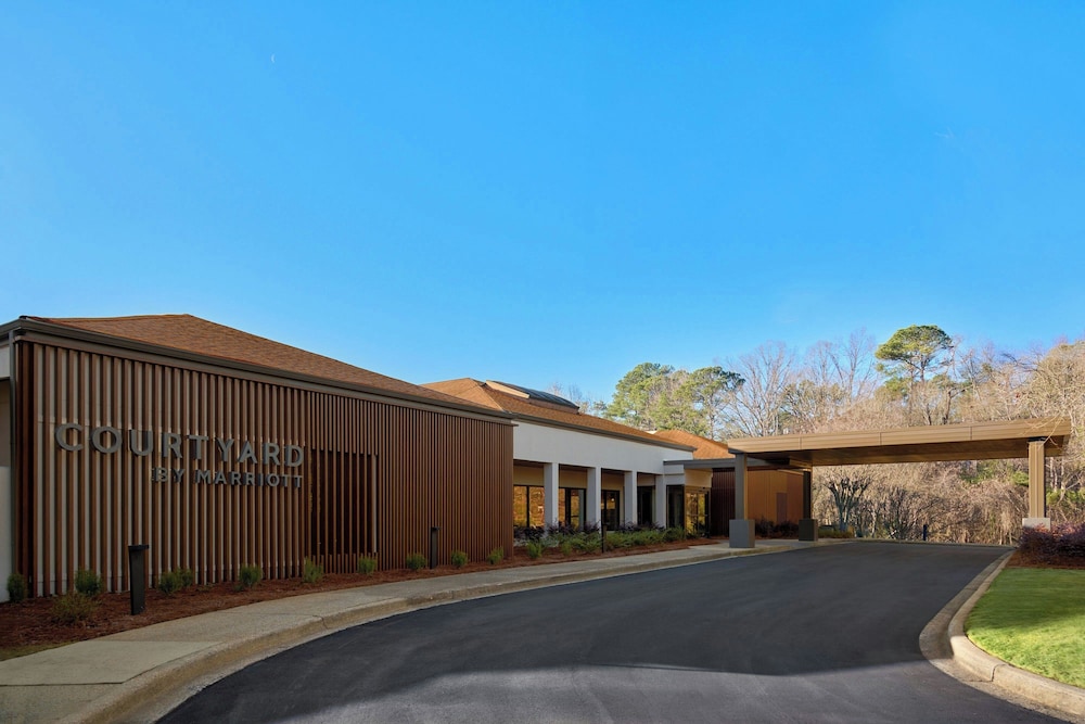 Courtyard by Marriott Birmingham Hoover in Birmingham, United States