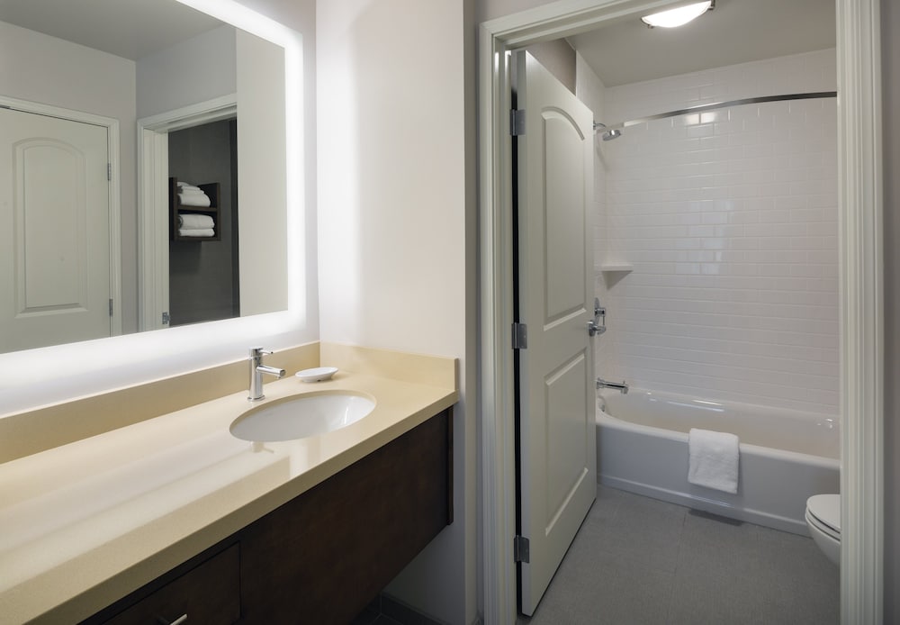 Staybridge Suites Phoenix Biltmore Area by IHG - photo 29