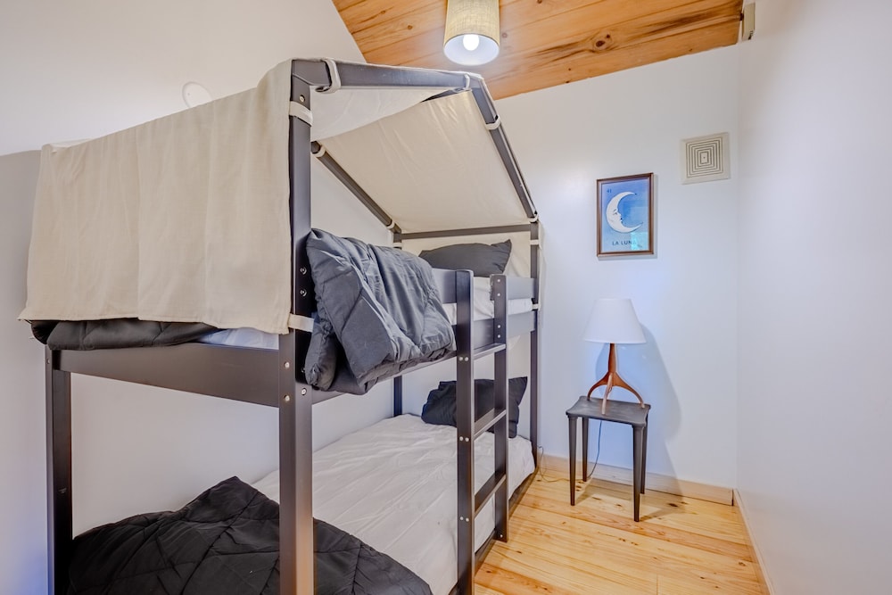 Fire Mountain Inn Cabins & Treehouses - photo 15