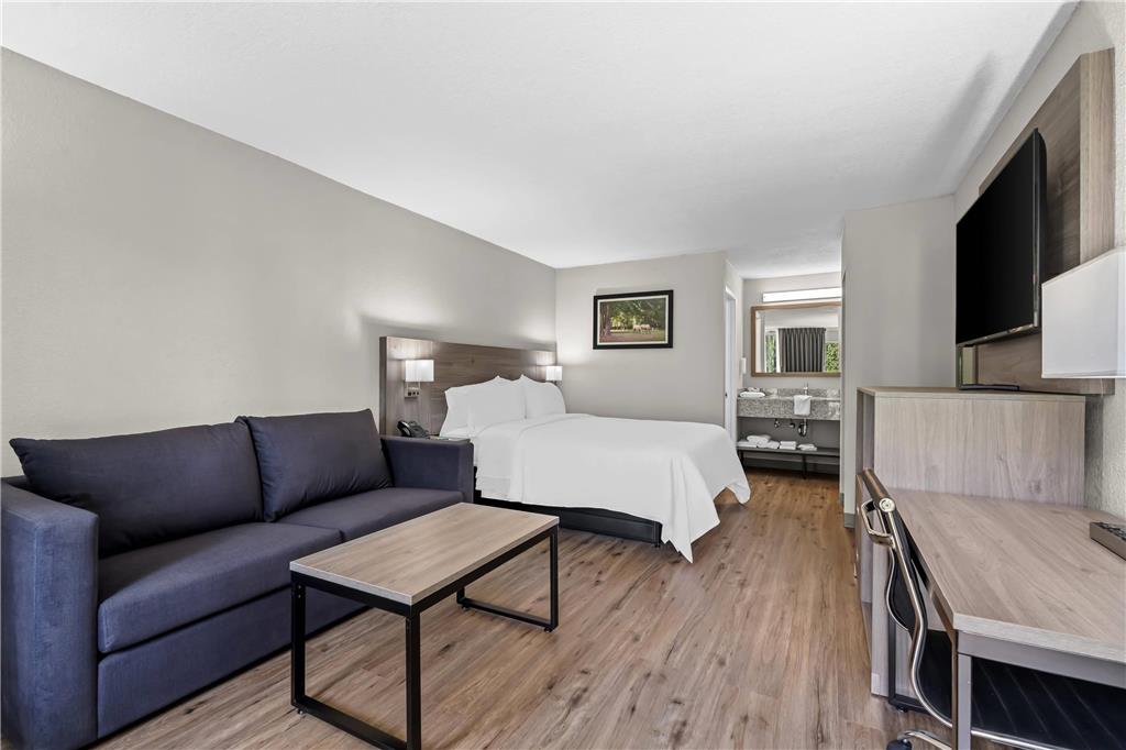 Golden Palms Inn & Suites - photo 26