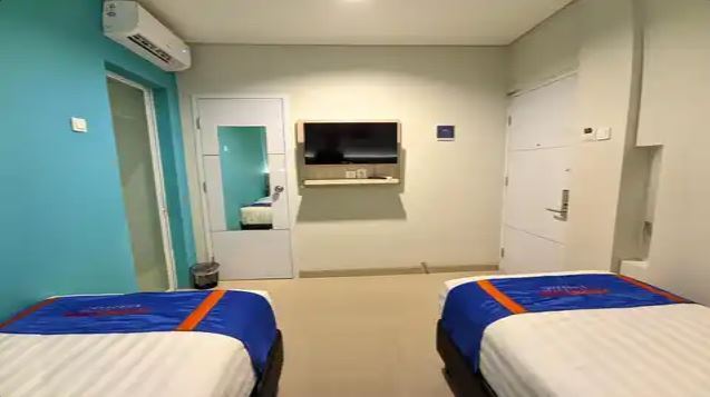 Front One Cabin Hotel Semarang - last minute hotel in Semarang