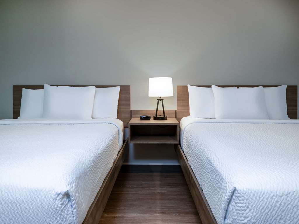 ECHO Suites Extended Stay by Wyndham Spartanburg - photo 20
