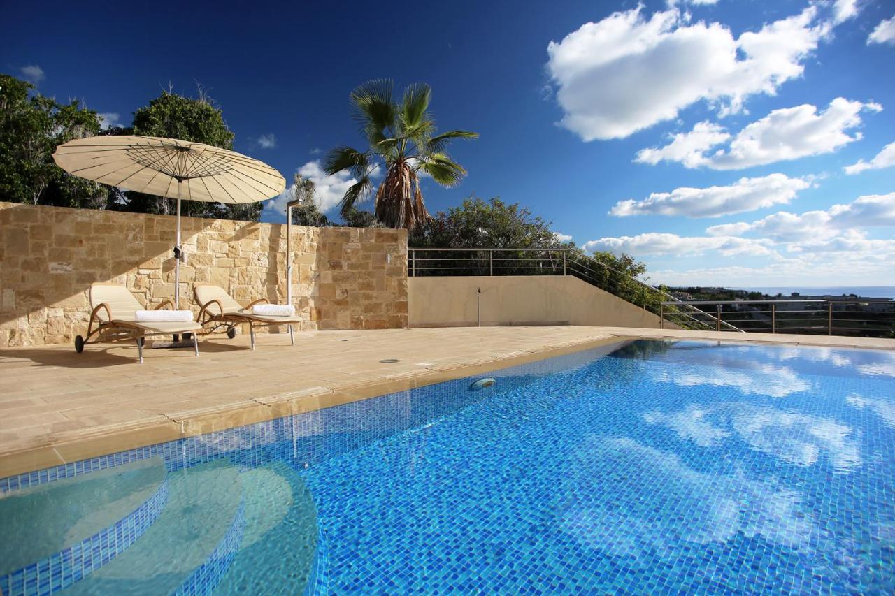 Seafront 5 Bedroom Villa Paradise in Sea Caves
