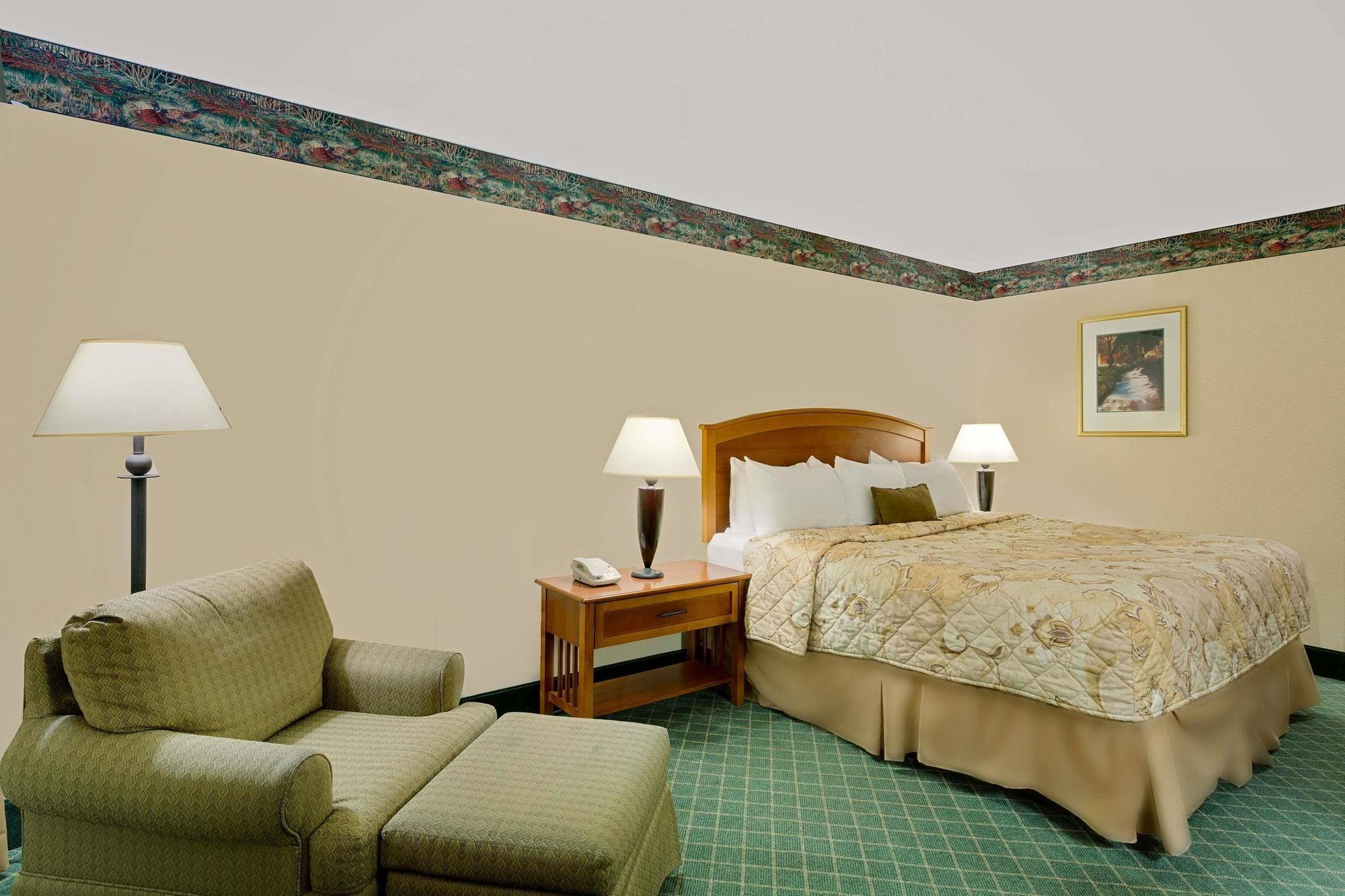 Ramada Mitchell Hotel and Conference Center - photo 10