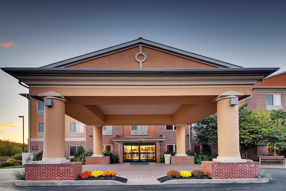 Holiday Inn Express Hotel & Suites Lancaster Lititz by IHG - photo 71