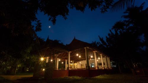Palmgrove Lake Resort — hotel in Alleppey
