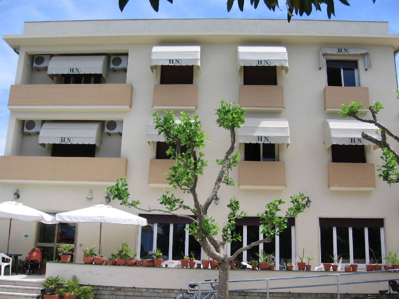 Hotel Naviglio in Pietrasanta, Italy