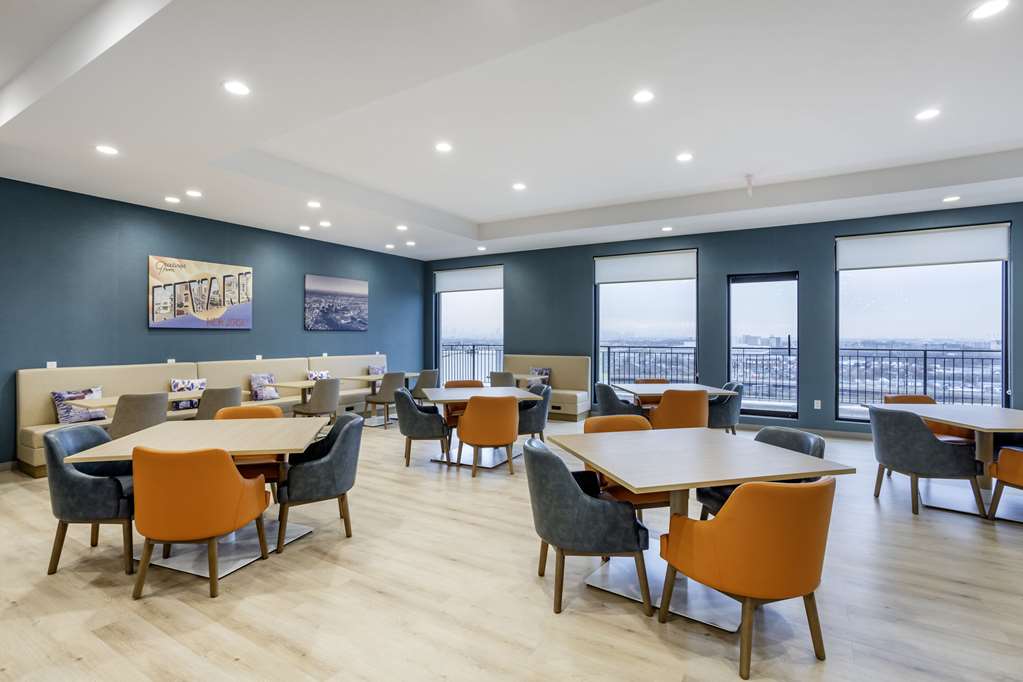 Comfort Inn & Suites Newark Liberty International Airport - featured photo