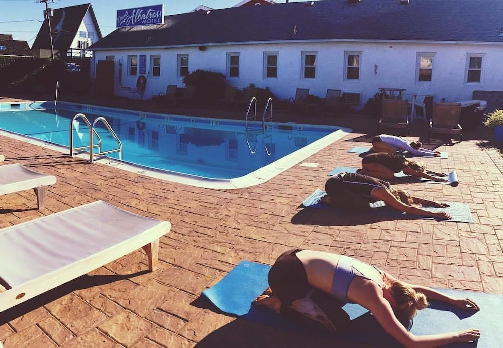 Daunt's Albatross Motel - photo 19